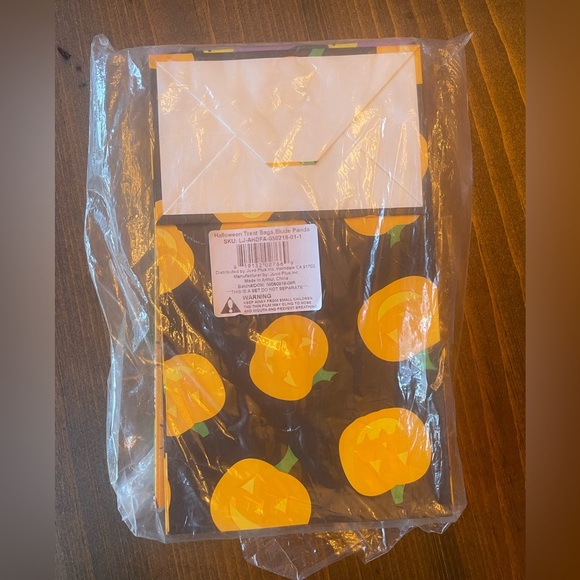 Halloween treat bags set of 12 - Picture 4 of 4